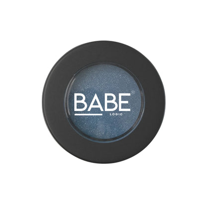 Talc-free single pan eyeshadow in a sleek black case, designed for versatile, long-lasting eye looks.