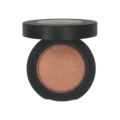 Talc-free single pan eyeshadow in open case, smooth and blendable shade.